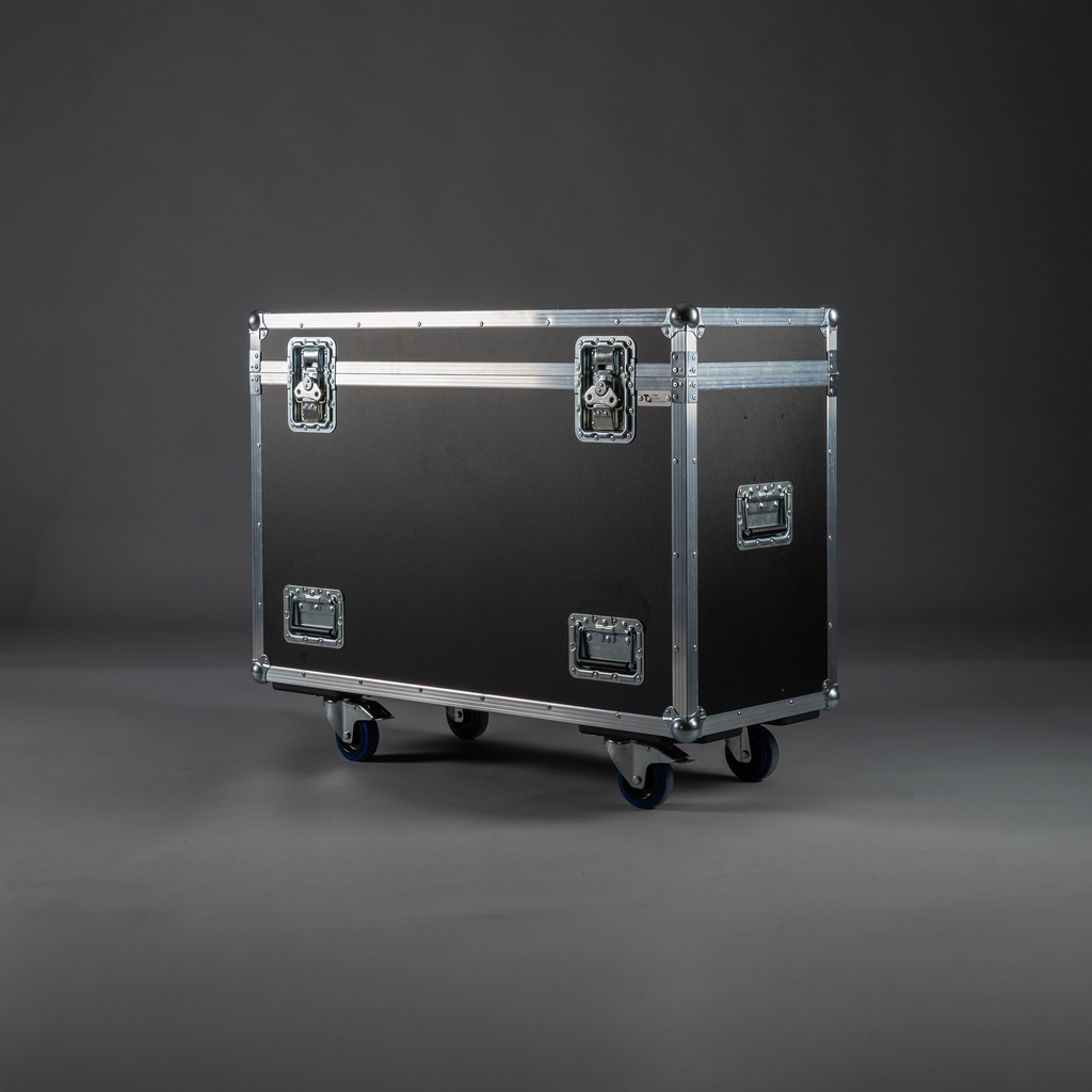 [TPL000060-002] Flightcase für 2x 43" Display [inkl. Zubehörfach] (Samsung QM 43 B, Schwarz, Akzentfarbe: Schwarz, ohne Gravur, 2 gebremste Rollen, Deckel mit Scharnier)