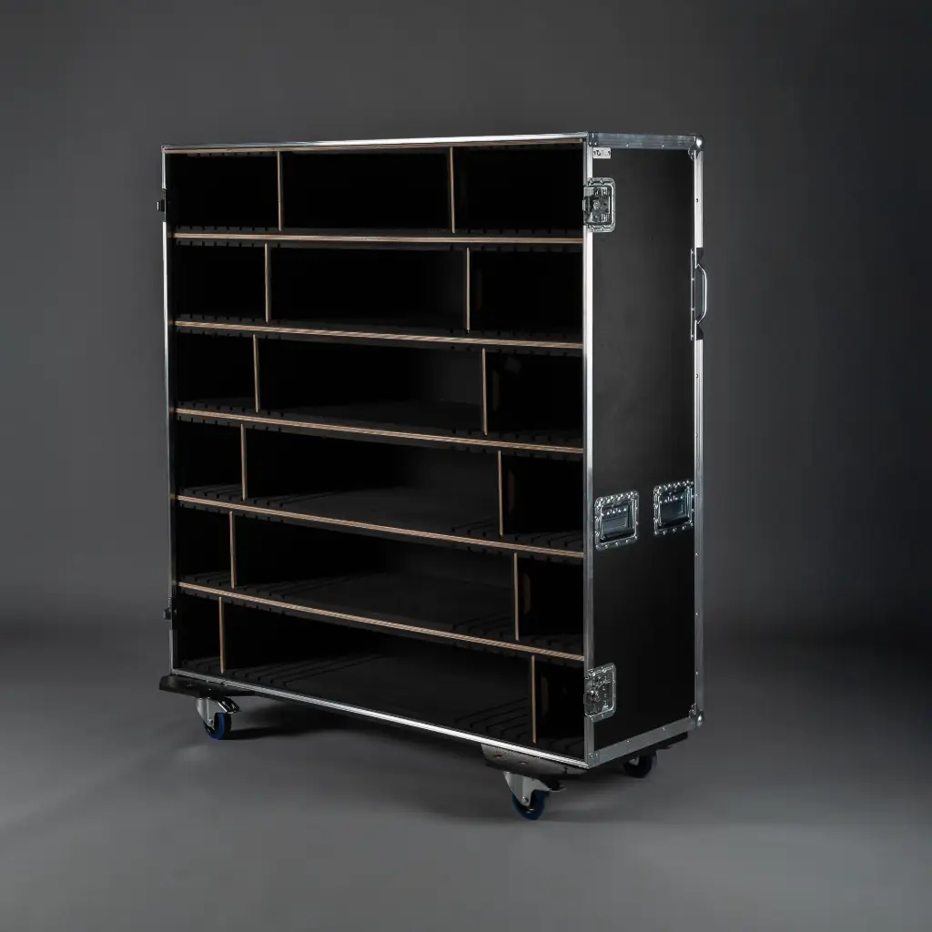 [TPL000469-001] Flightcase für 6x Keyboard [variable Breite] (Schwarz, Akzentfarbe: Schwarz, ohne Tourlabelschale, ohne Gravur, 2 gebremste Rollen)