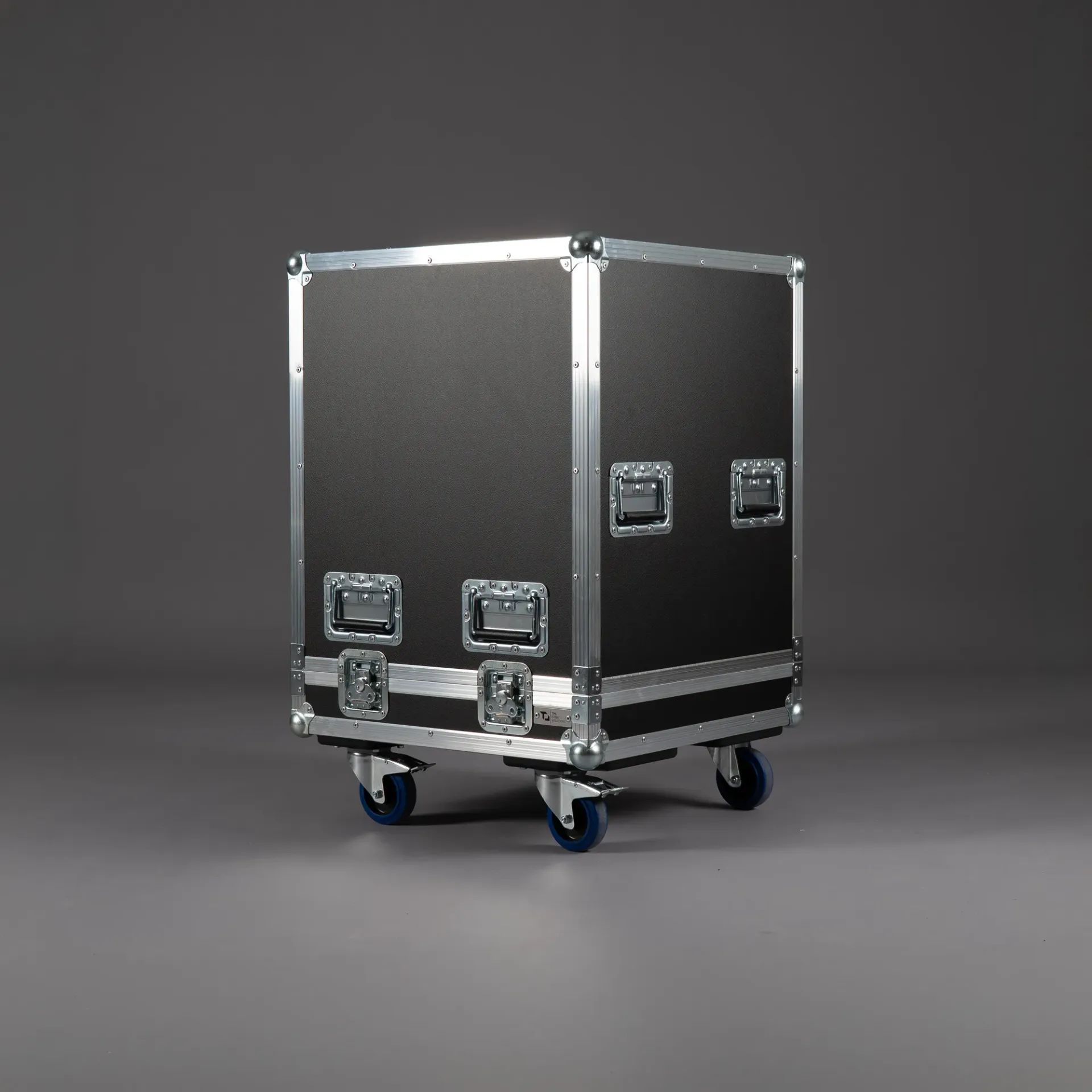 Flight case for 2x RCF NX 915 SMA